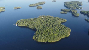 Family Cottage Sheep Island